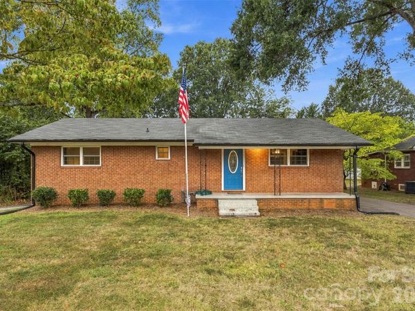1094 Union Street S, Concord, NC 28025