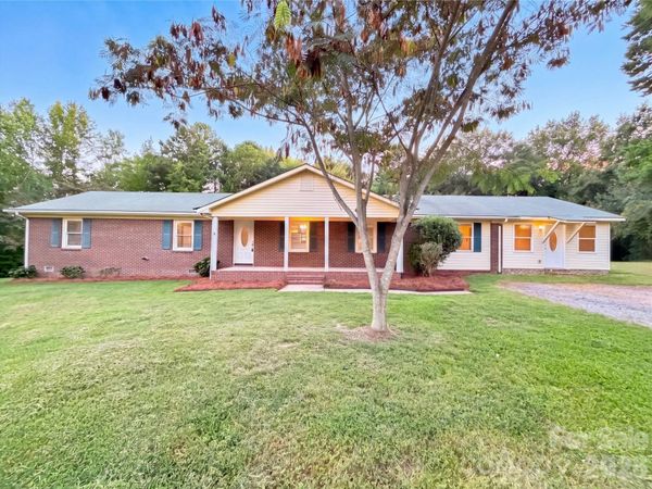 15408 Shawnee Trail , Matthews, NC 28104