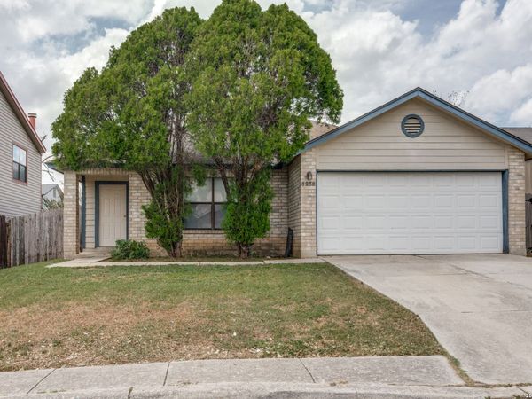 8058 CHESTNUT BARR DR, Converse, TX 78109