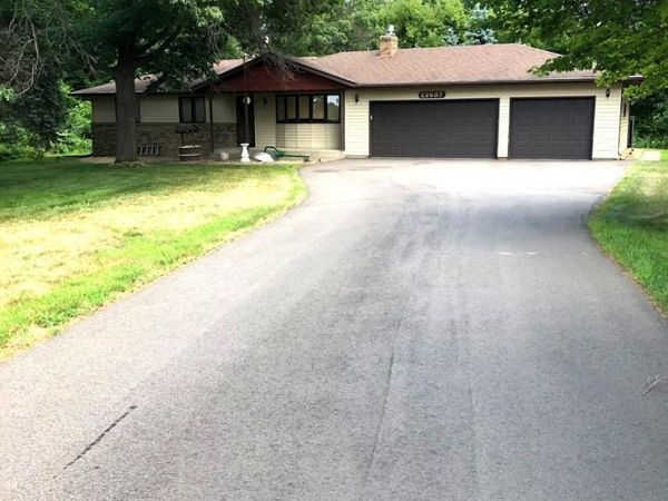 22637 Raven Street NW, Oak Grove, MN 55005
