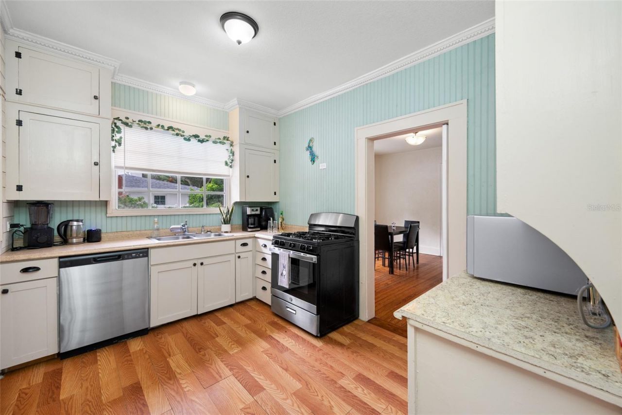 1225 11 Street N, Saint Petersburg, FL 33705 Photo