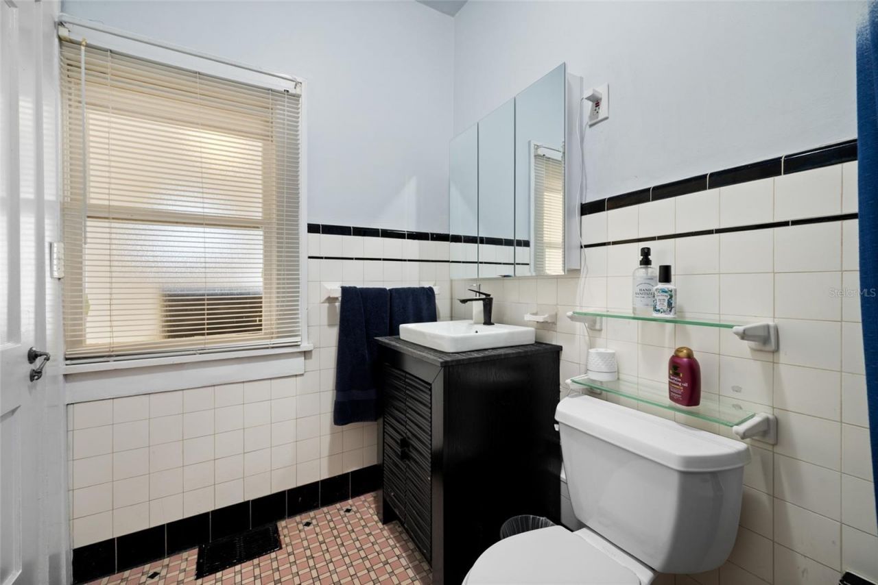 1225 11 Street N, Saint Petersburg, FL 33705 Photo