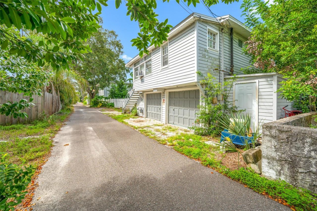 1225 11 Street N, Saint Petersburg, FL 33705 Photo