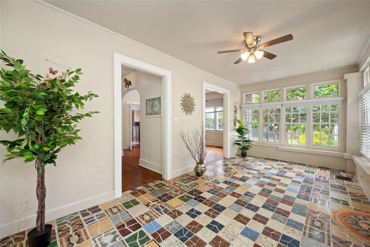 1225 11 Street N, Saint Petersburg, FL 33705 Photo