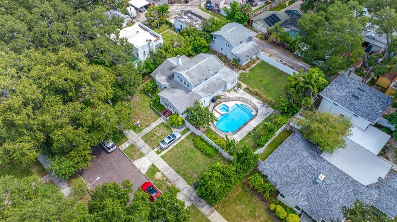1225 11 Street N, Saint Petersburg, FL 33705 Photo