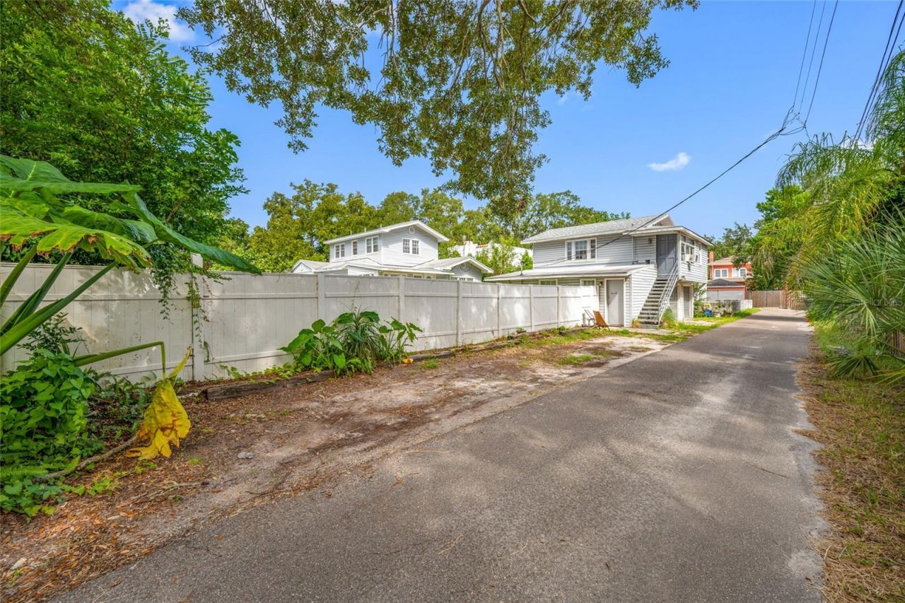 1225 11 Street N, Saint Petersburg, FL 33705 Photo