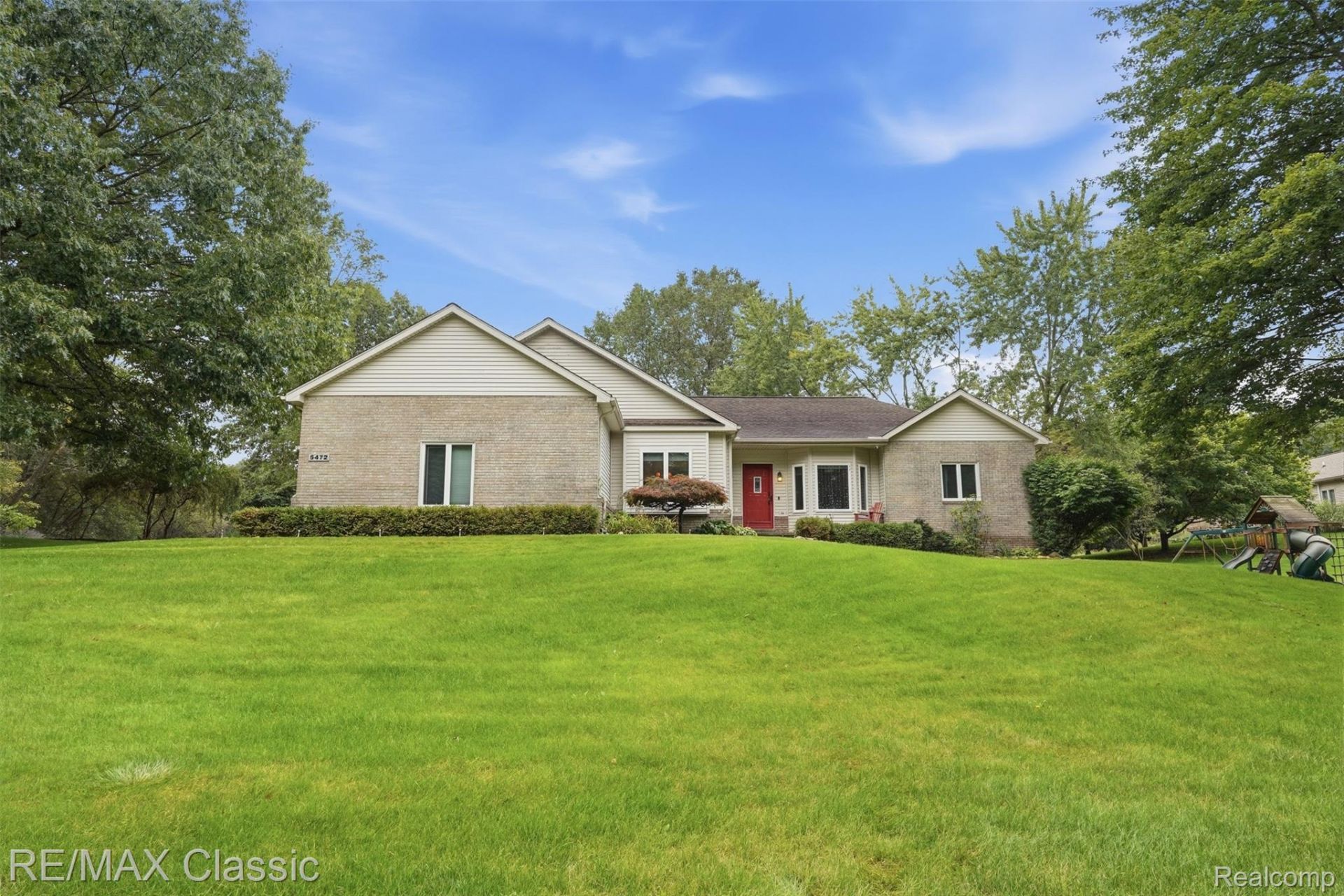 5472 E Alyssa Court, White Lake Township, Mi 48383 Main Photo