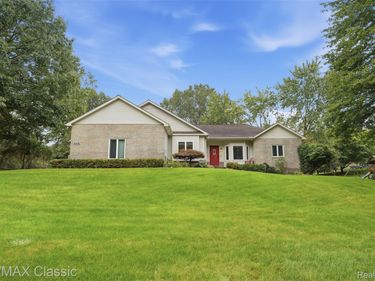 5472 E Alyssa Court, White Lake Township, Mi 48383