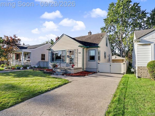 14991 College Avenue, Allen Park, Mi 48101