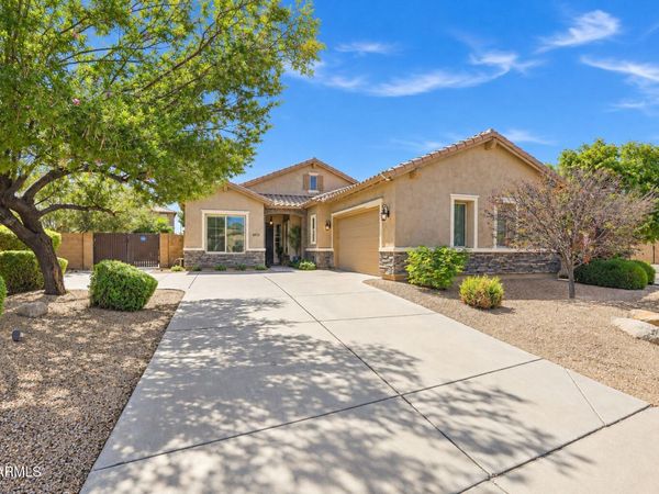 6923 S BLACK HILLS Way, Chandler, AZ 85249