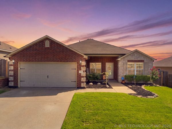 6022 E 148th Street S, Bixby, OK 74008