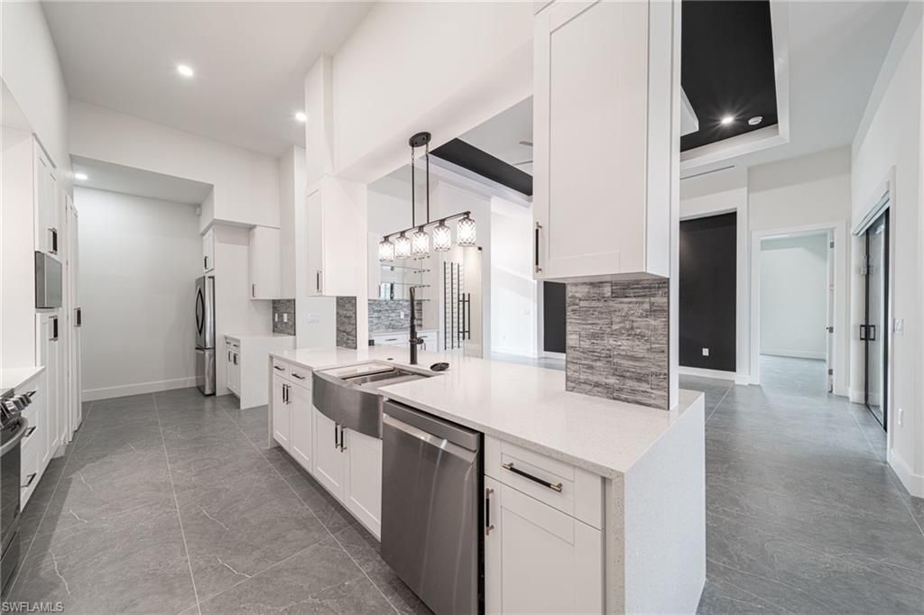 209 Chiquita Blvd N, Cape Coral, FL 33993 Photo