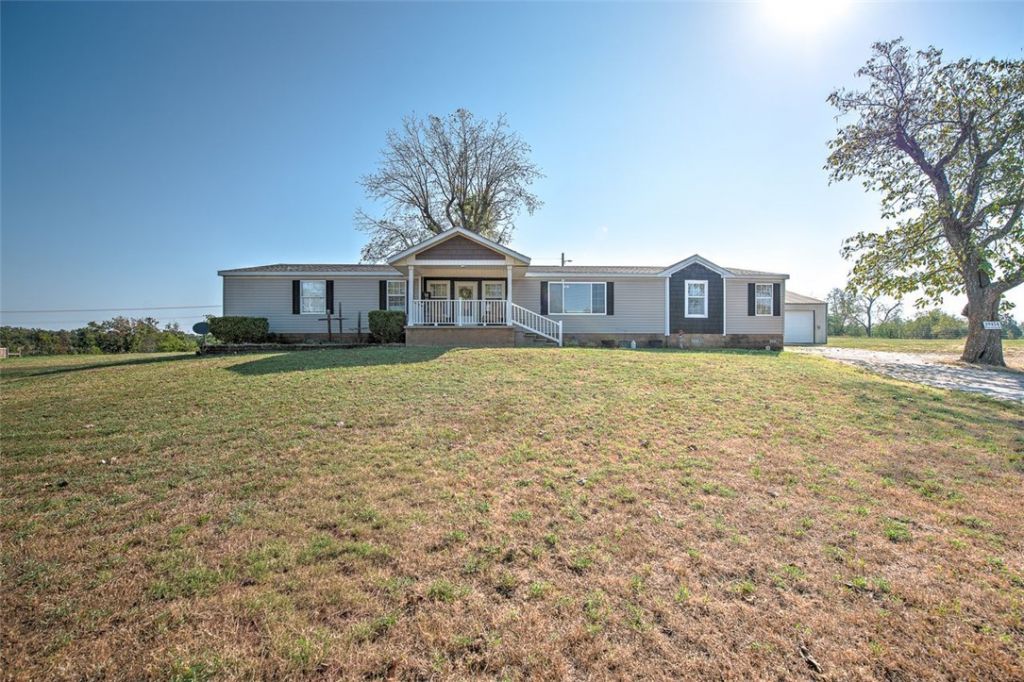 19424 Shinn Springs Road, Siloam Springs, AR 72761 Main Photo