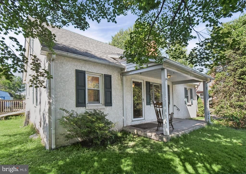 61 N TOWNSHIP LINE ROAD , ROYERSFORD, PA 19468