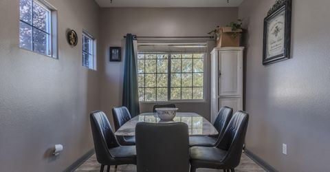 654 Canary Circle, Fernley, NV 89408 Photo