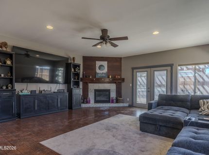 654 Canary Circle, Fernley, NV 89408 Photo