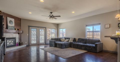 654 Canary Circle, Fernley, NV 89408 Photo