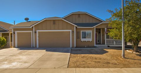 654 Canary Circle, Fernley, NV 89408 Photo