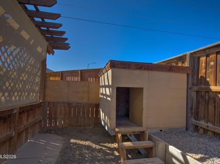 654 Canary Circle, Fernley, NV 89408 Photo