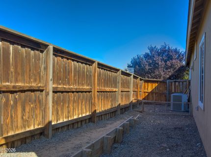 654 Canary Circle, Fernley, NV 89408 Photo