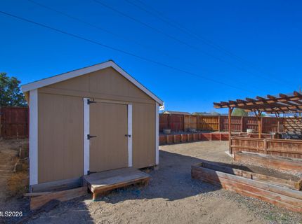 654 Canary Circle, Fernley, NV 89408 Photo