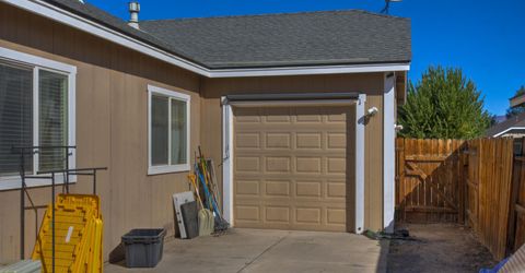 654 Canary Circle, Fernley, NV 89408 Photo