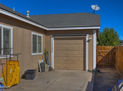 654 Canary Circle, Fernley, NV 89408 Photo
