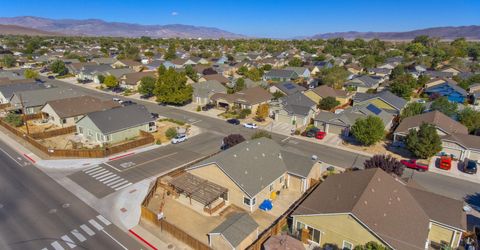 654 Canary Circle, Fernley, NV 89408 Photo
