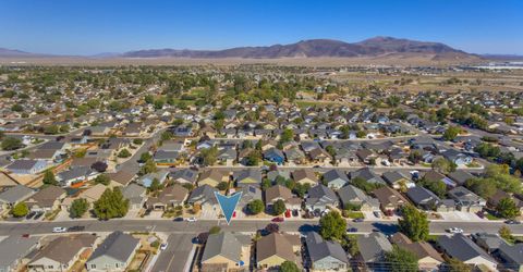 654 Canary Circle, Fernley, NV 89408 Photo