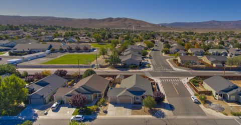 654 Canary Circle, Fernley, NV 89408 Photo