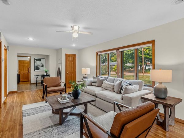 17025 11th Avenue N, Plymouth, MN 55447