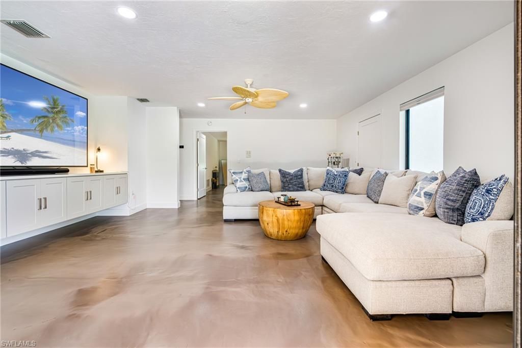 114 Westwood Dr, Naples, FL 34110 Photo