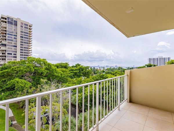 11111 Biscayne Blvd, Unit 6B, Miami, FL 33181