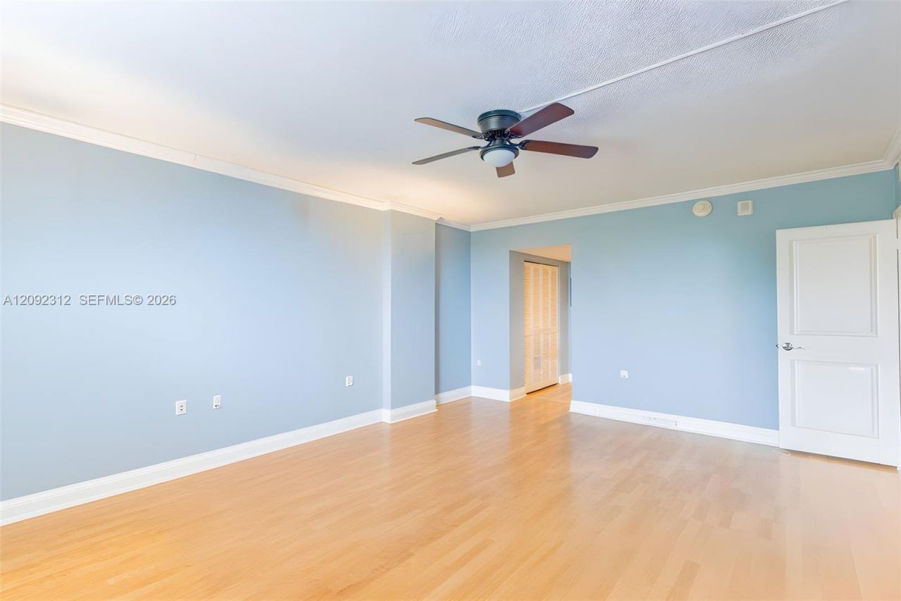 11111 Biscayne Blvd, Unit 6B, Miami, FL 33181 Photo