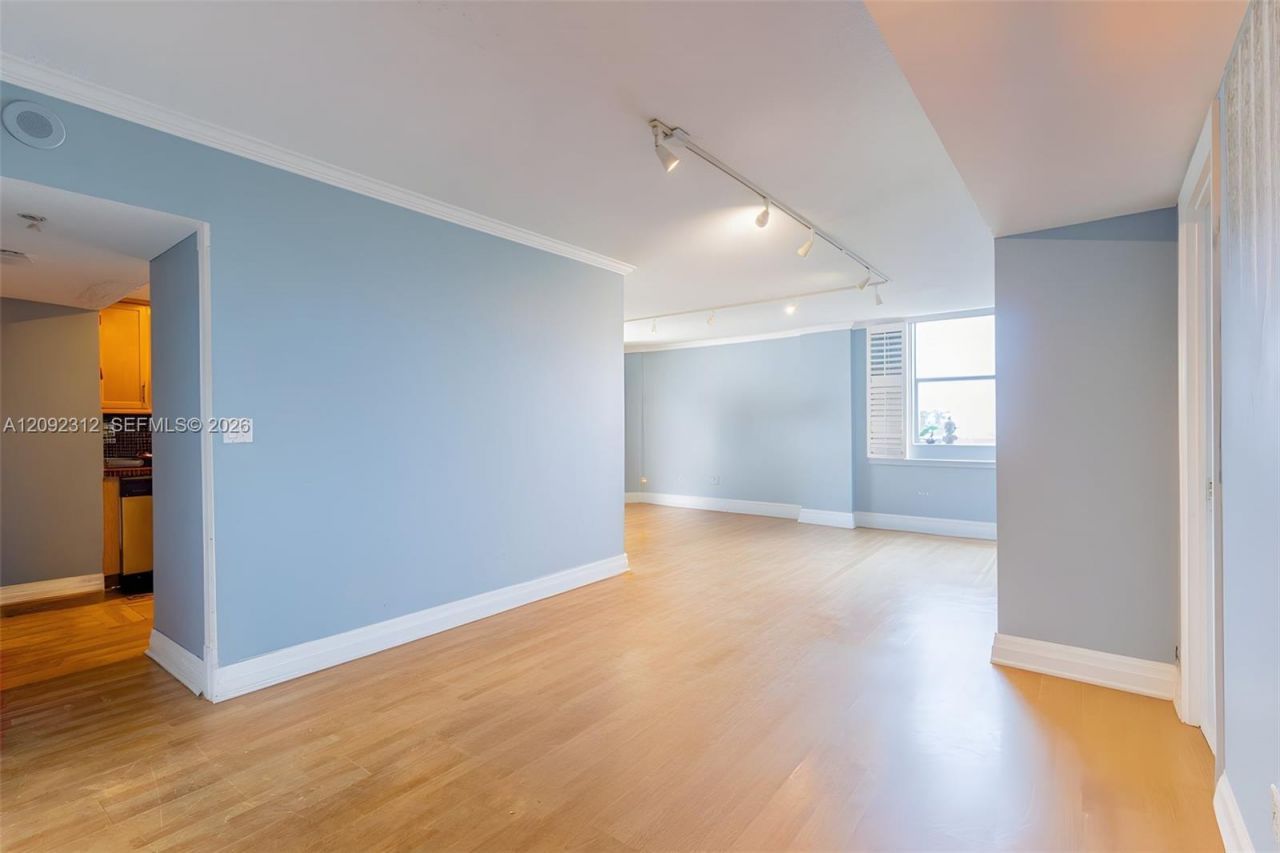 11111 Biscayne Blvd, Unit 6B, Miami, FL 33181 Photo