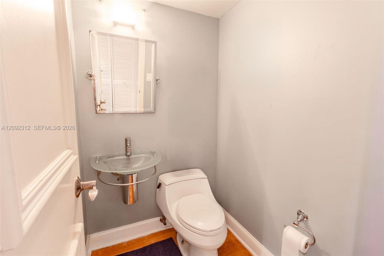 11111 Biscayne Blvd, Unit 6B, Miami, FL 33181 Photo