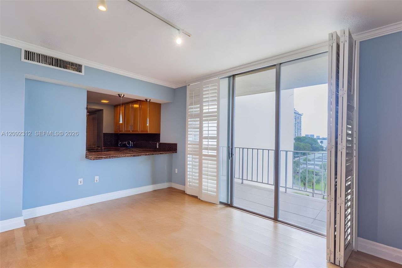 11111 Biscayne Blvd, Unit 6B, Miami, FL 33181 Photo