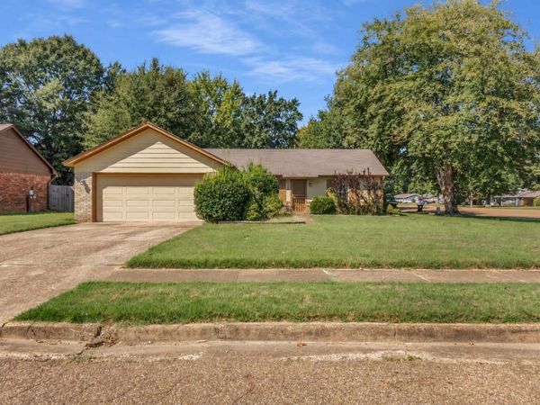 2391 BARBARO DR, Bartlett, TN 38134