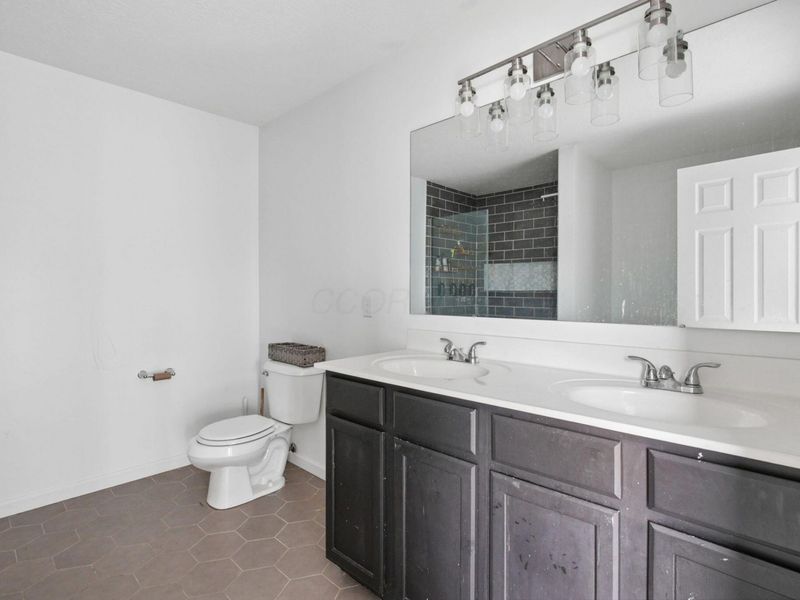 6359 Oak Trail Drive , Galloway, OH 43119 Photo 18