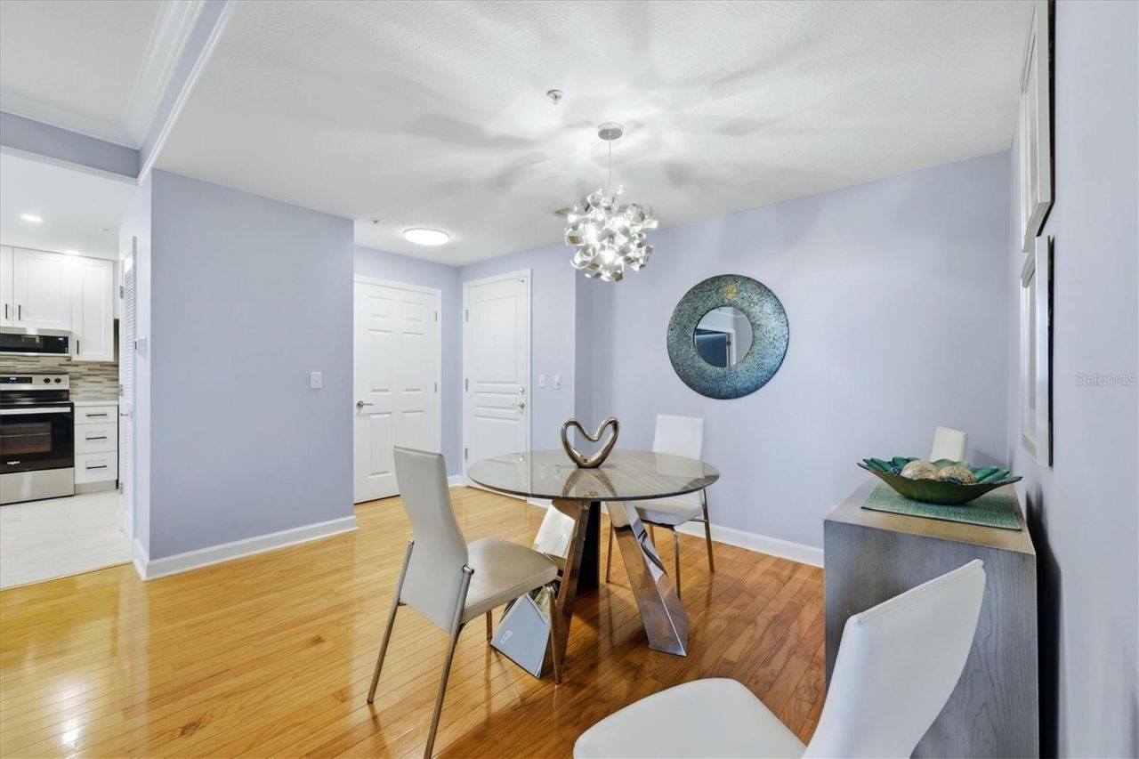 750 N Tamiami Trail, Unit 517, Sarasota, FL 34236 Photo