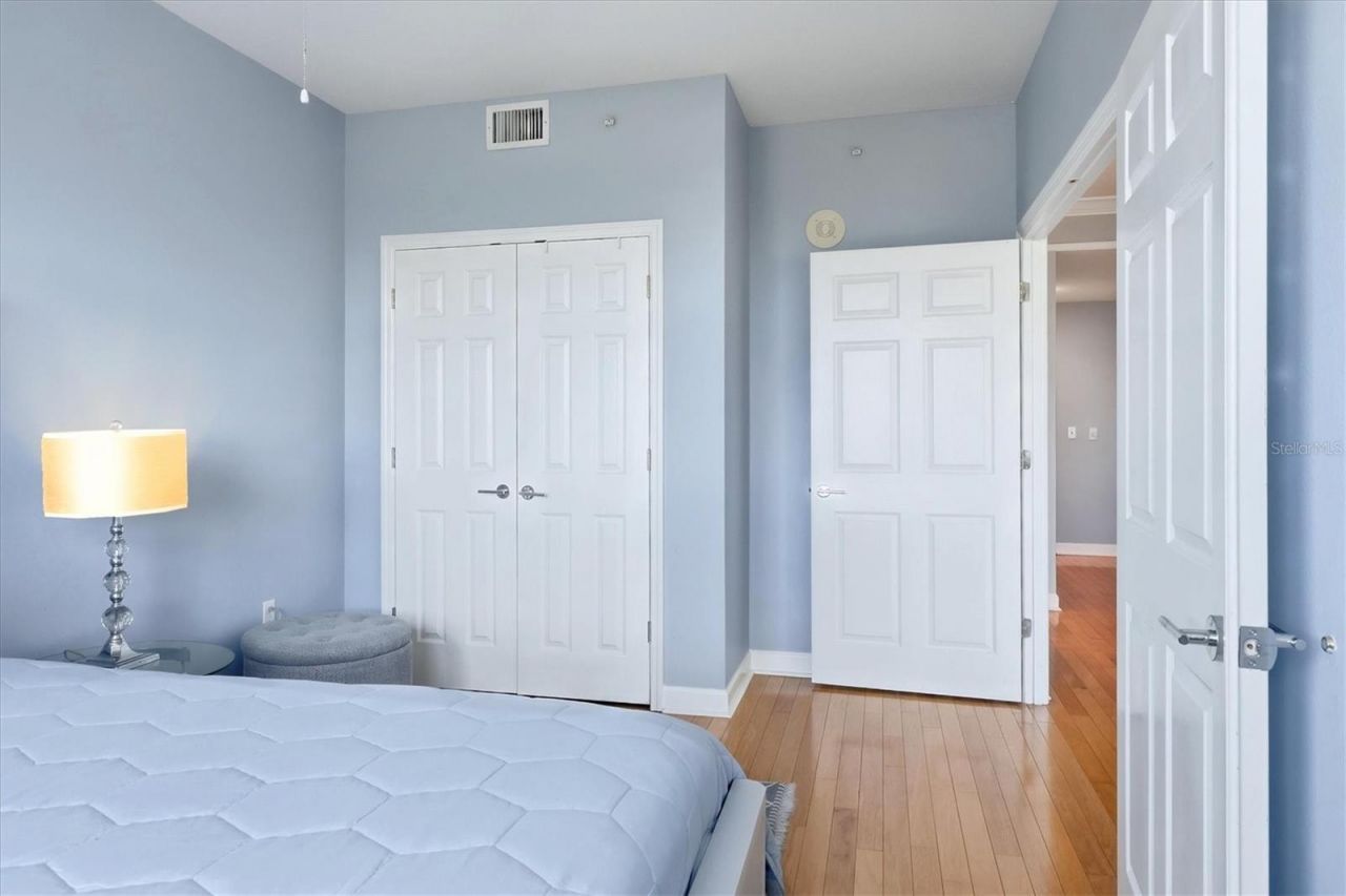 750 N Tamiami Trail, Unit 517, Sarasota, FL 34236 Photo