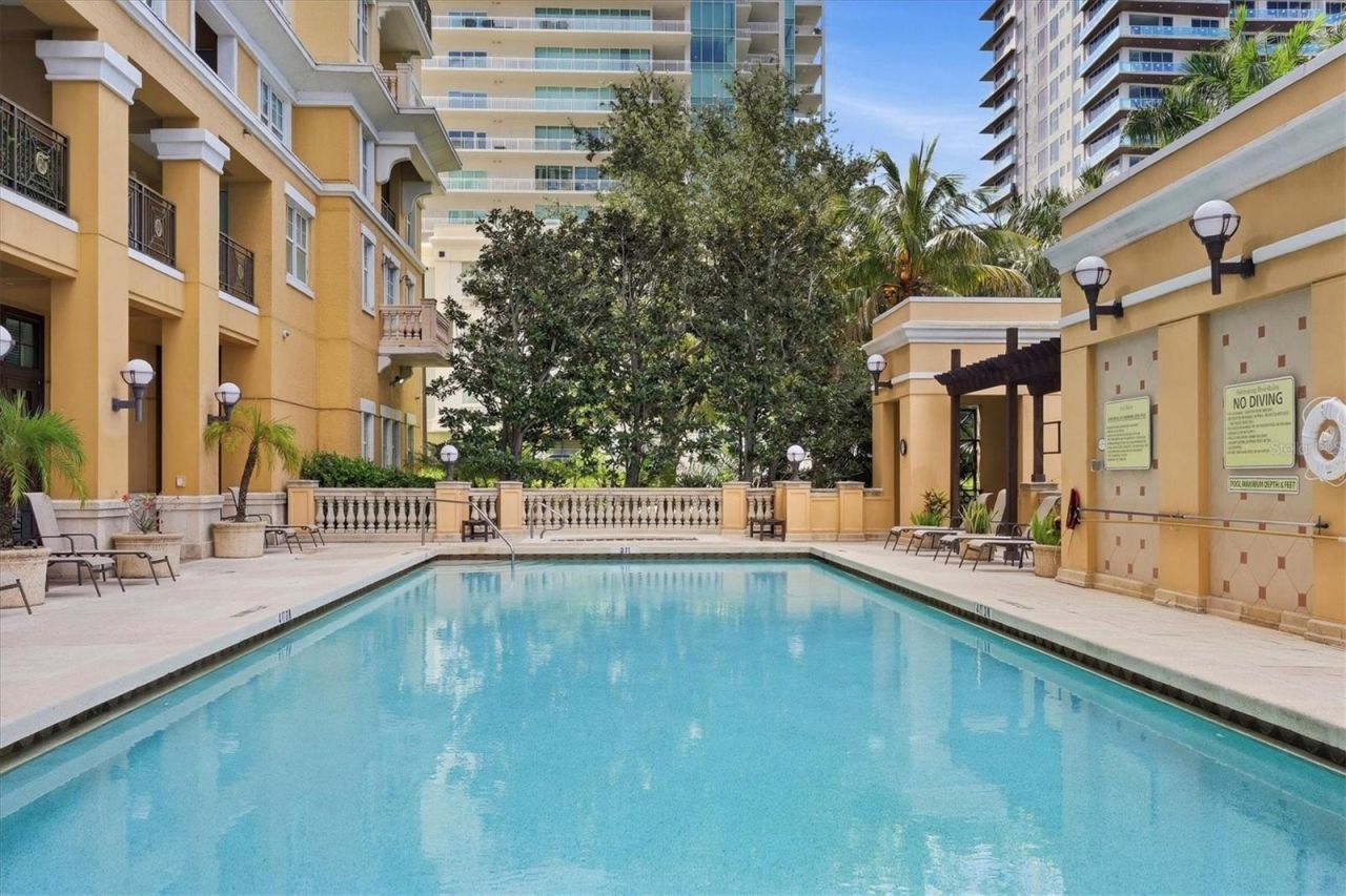 750 N Tamiami Trail, Unit 517, Sarasota, FL 34236 Photo