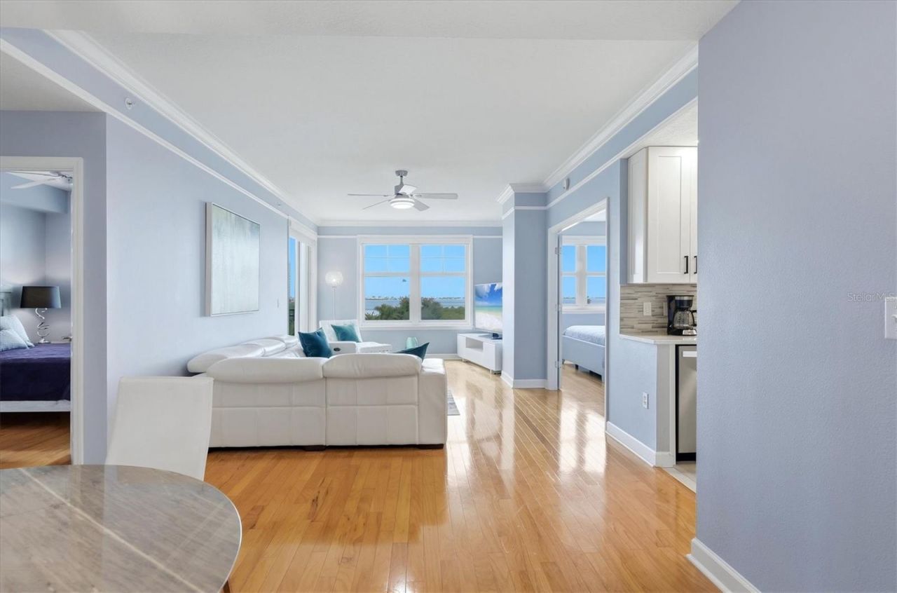 750 N Tamiami Trail, Unit 517, Sarasota, FL 34236 Photo