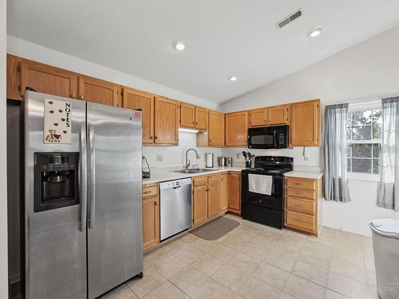 8742 Carrousel Park Circle, Unit 91, Colerain Township, OH 45251 Photo 12