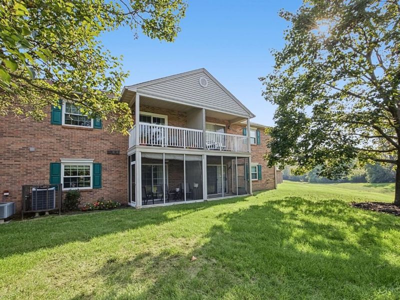 8742 Carrousel Park Circle, Unit 91, Colerain Township, OH 45251 Photo 3