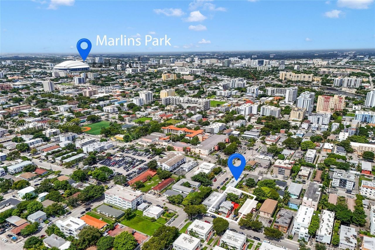 569 SW 5th St , Miami, FL 33130 Photo