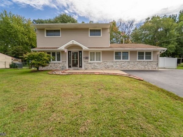 80 Stillwell Rd, South Brunswick, NJ 08824