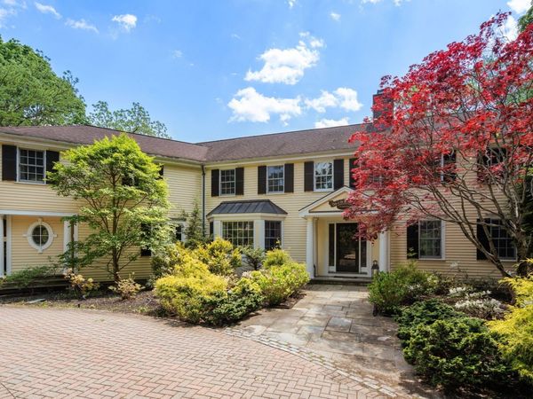 90 Suffolk Rd, Newton, MA 02467