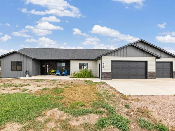 6150 GREEN VALLEY DR, Rapid City, SD 57703