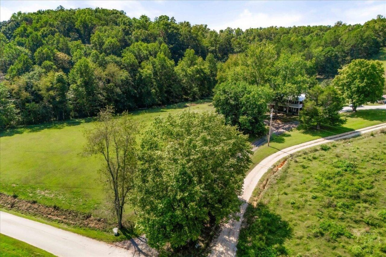 1889 Pond Lick Road, Annville, KY 40402 Main Photo
